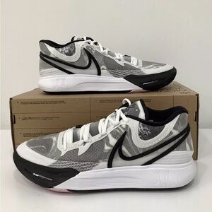Nike Kyrie 8 Basketball DJ6017-101 White/Black Shoe Sneaker Men Size 8.5